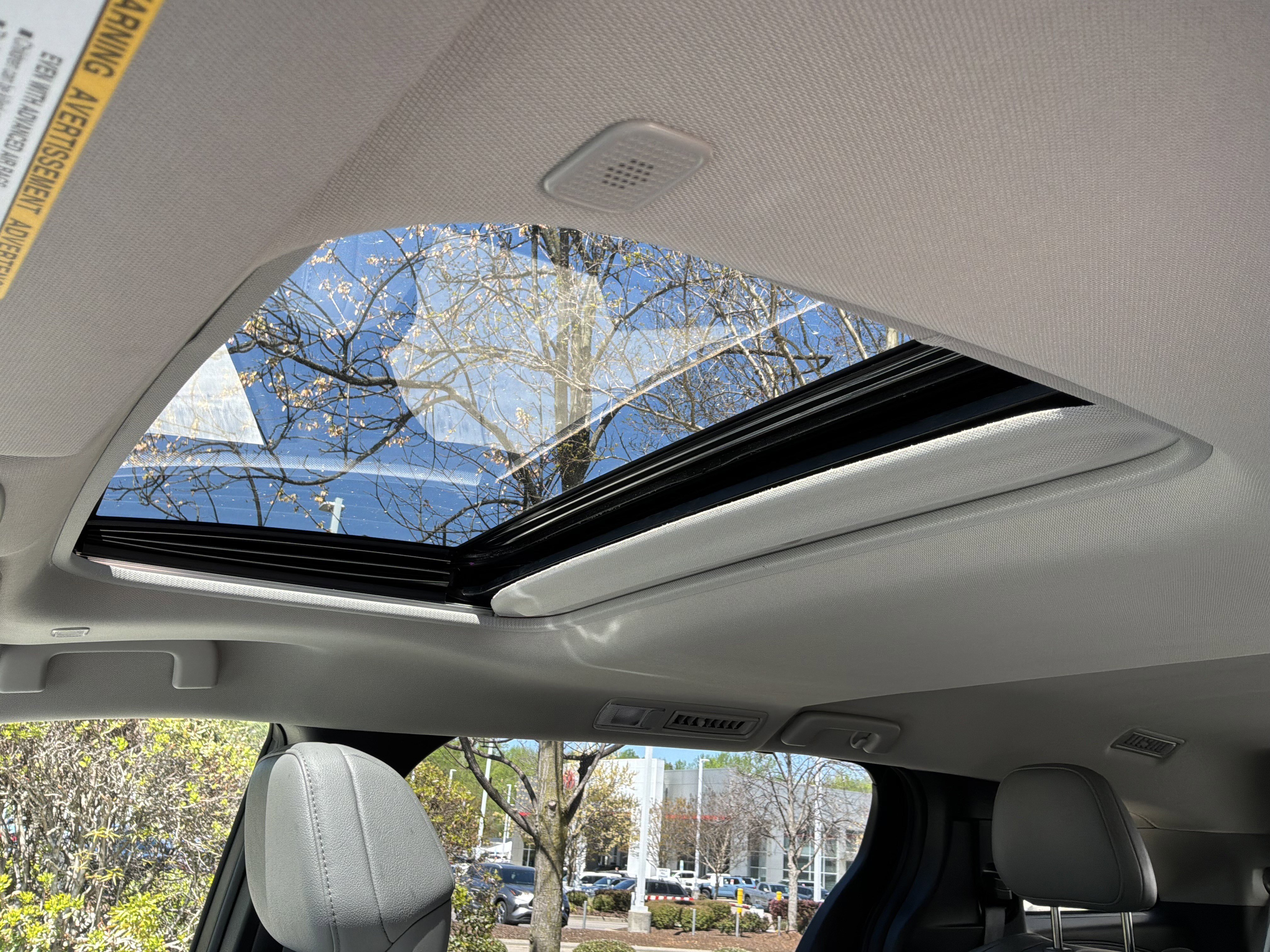 Used 2025 Toyota Sienna XLE image 27