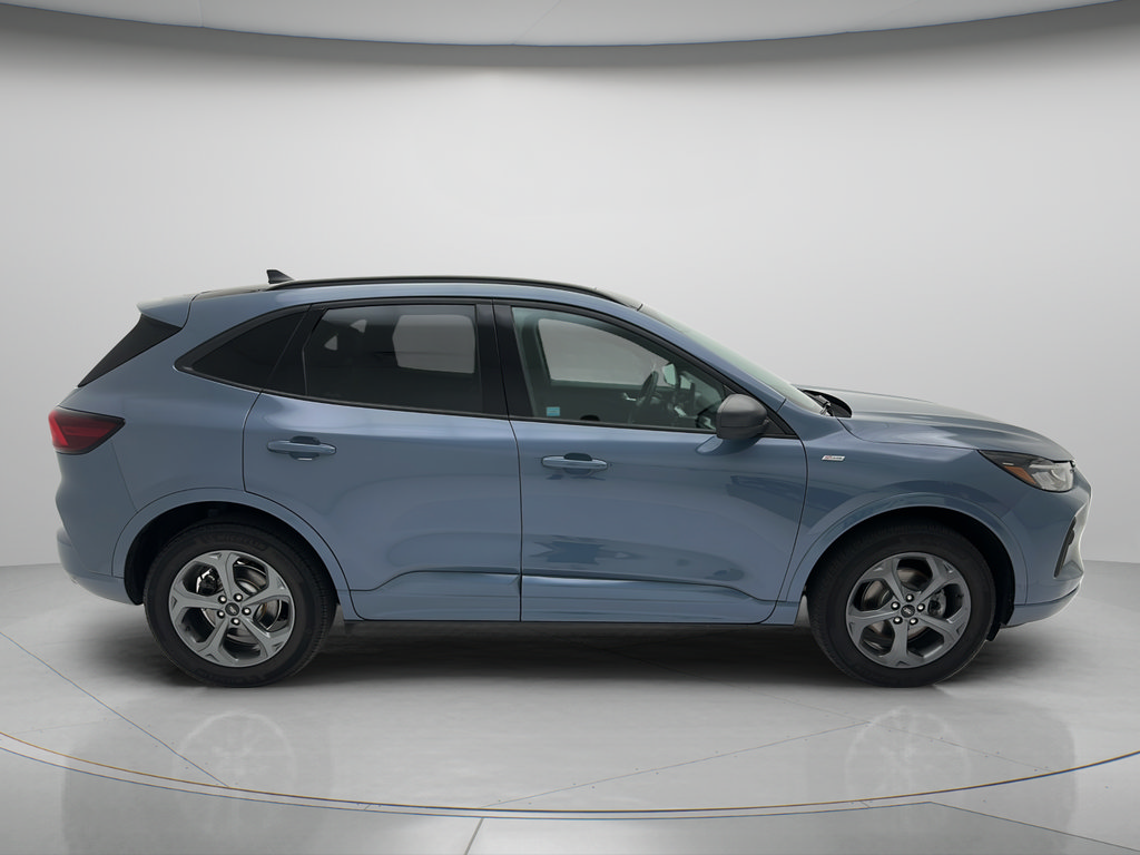 Used 2024 Ford Escape ST-Line w/ Tech Pack #1 AWD/4WD image 6