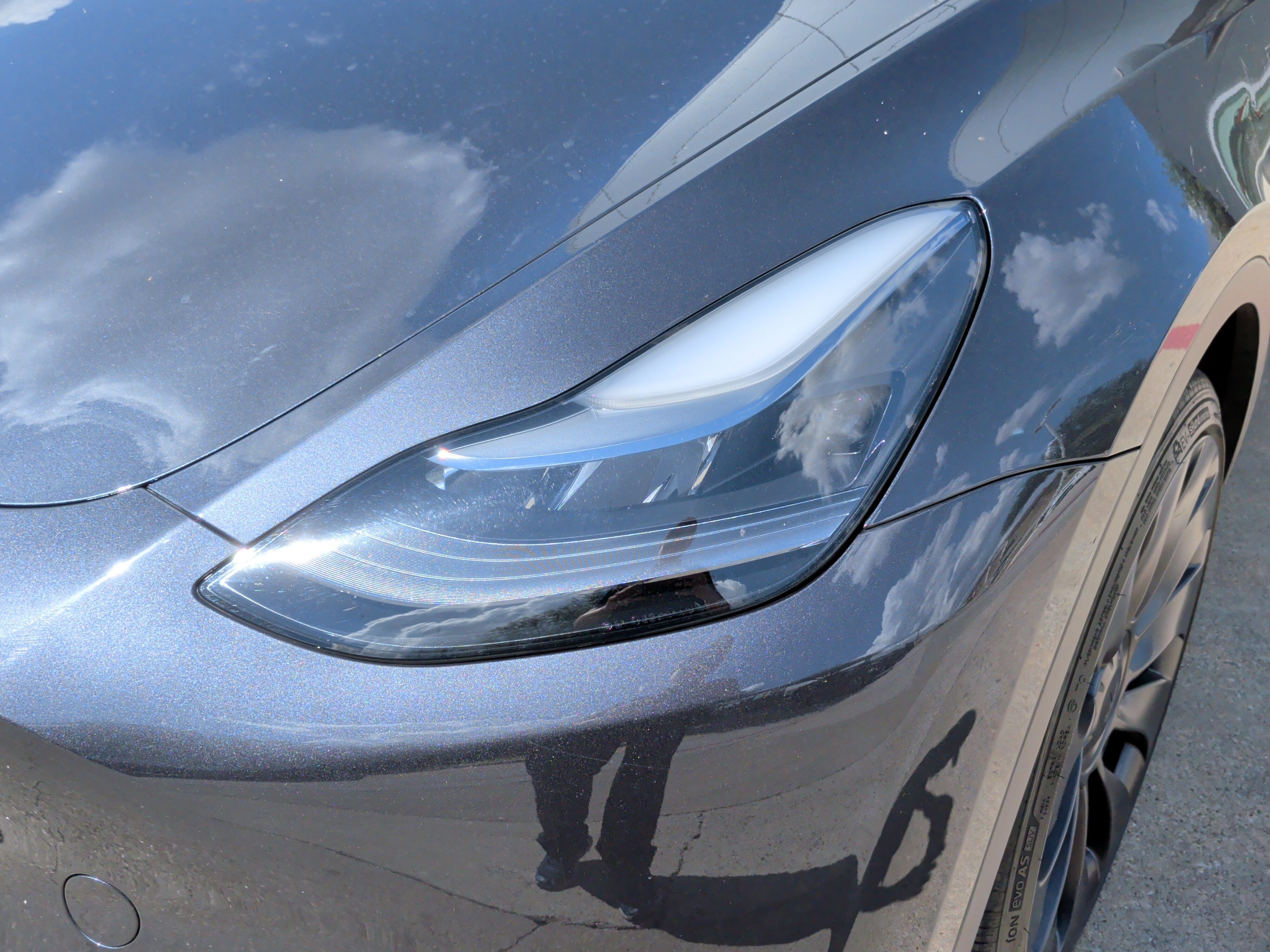 Used 2024 Tesla Model Y Performance AWD/4WD image 6