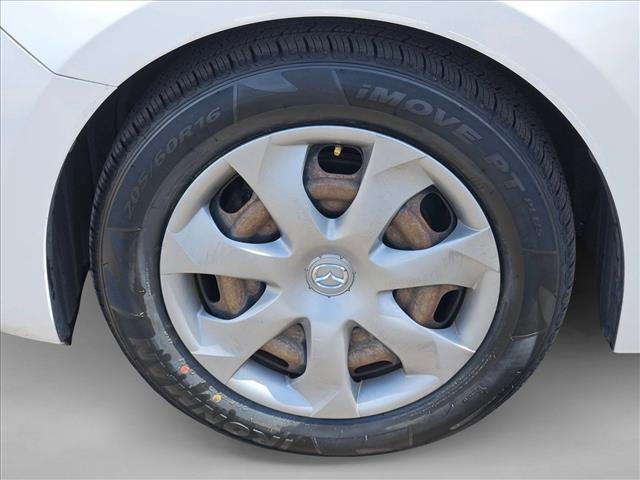 Used 2015 MAZDA MAZDA3 i Sport image 26