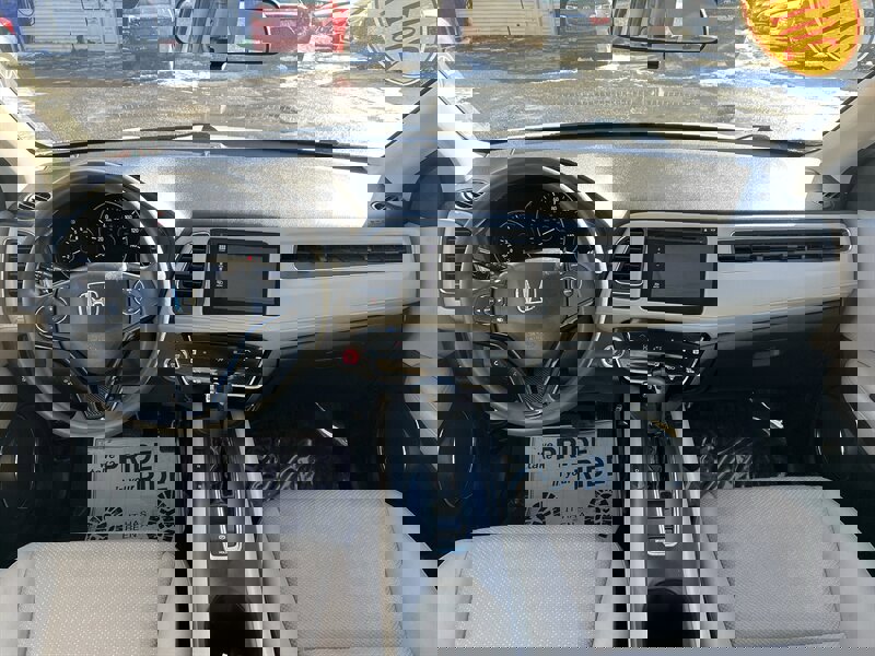 Used 2017 Honda HR-V EX image 10