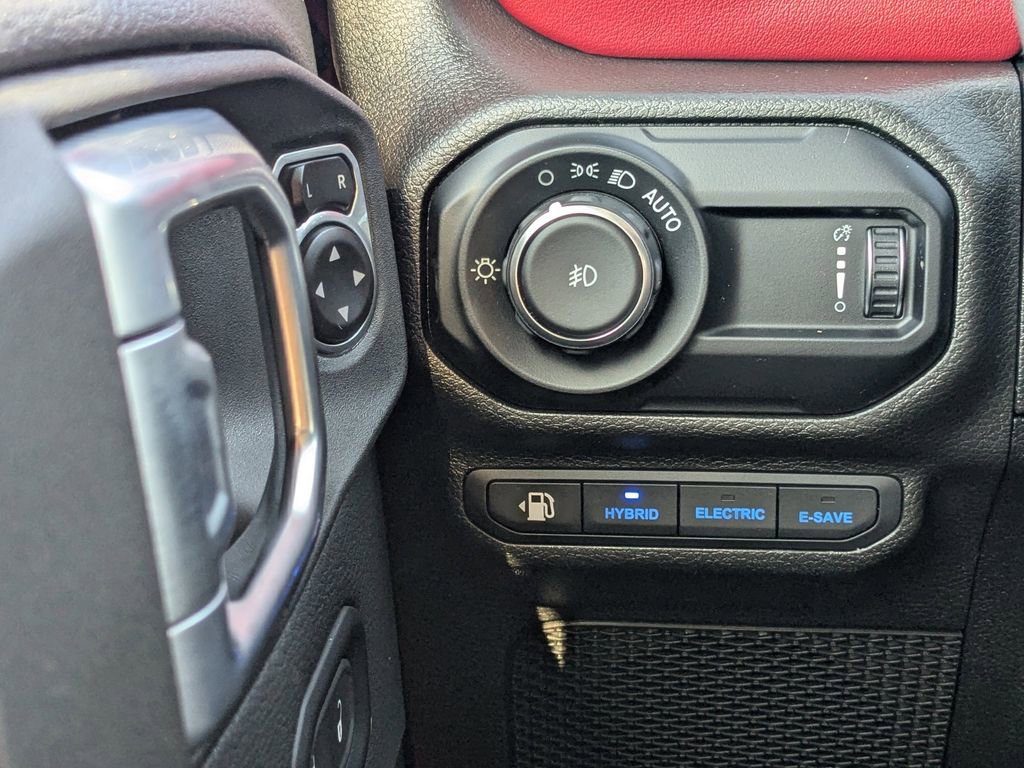 Used 2023 Jeep Wrangler Unlimited Rubicon 4xe AWD/4WD image 20