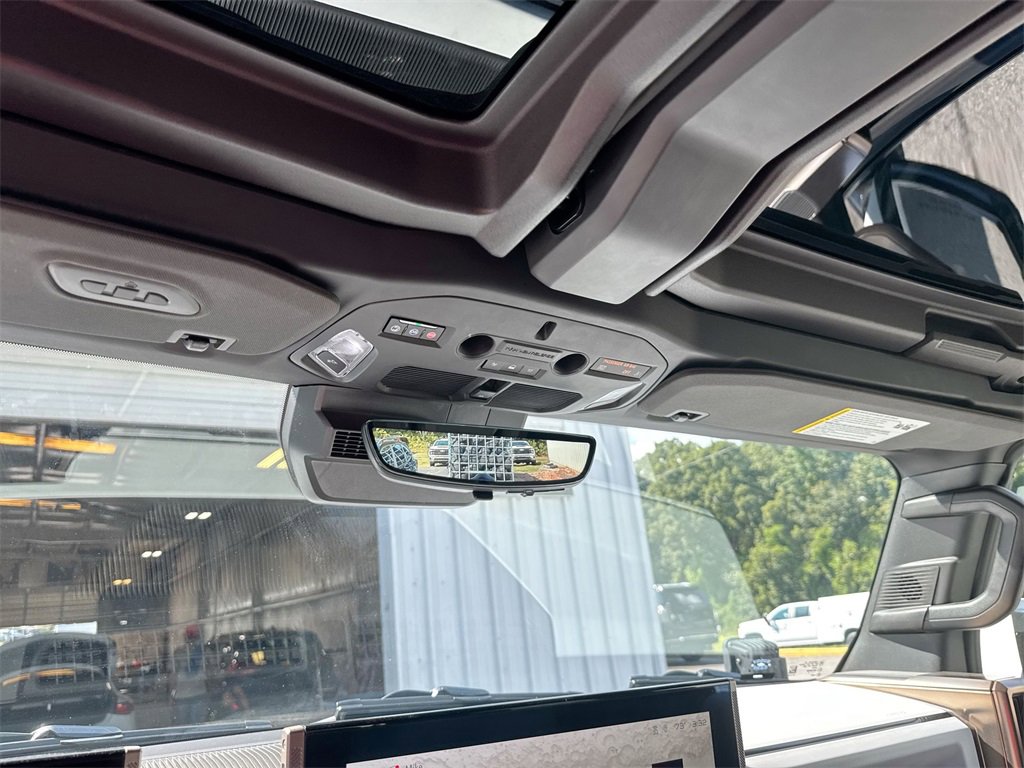 Used 2024 GMC Hummer EV 2X w/ Extreme Off-Road Package image 19