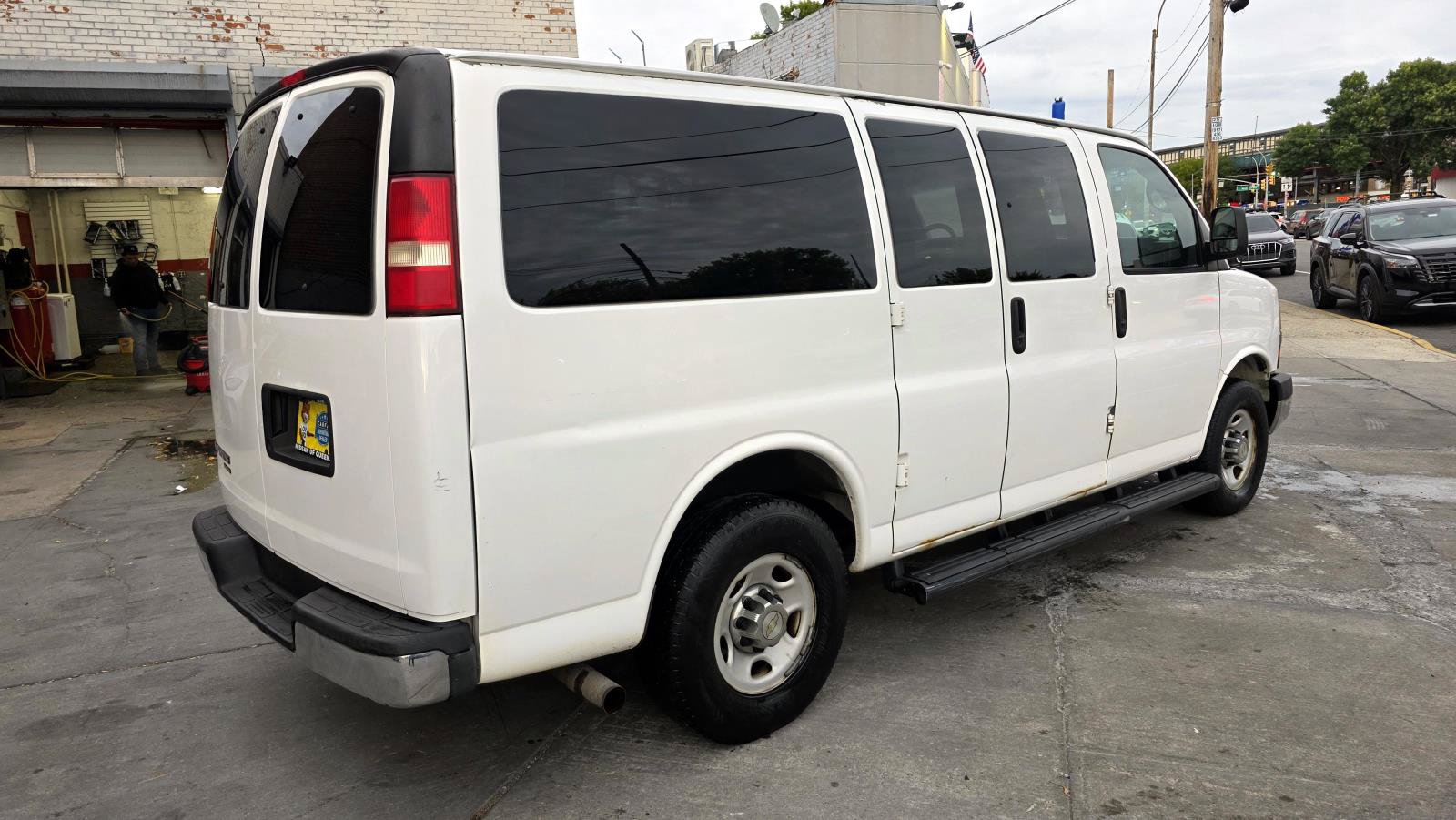 Used 2014 Chevrolet Express 3500 LT w/ LT Preferred Equipment Group RWD image 5