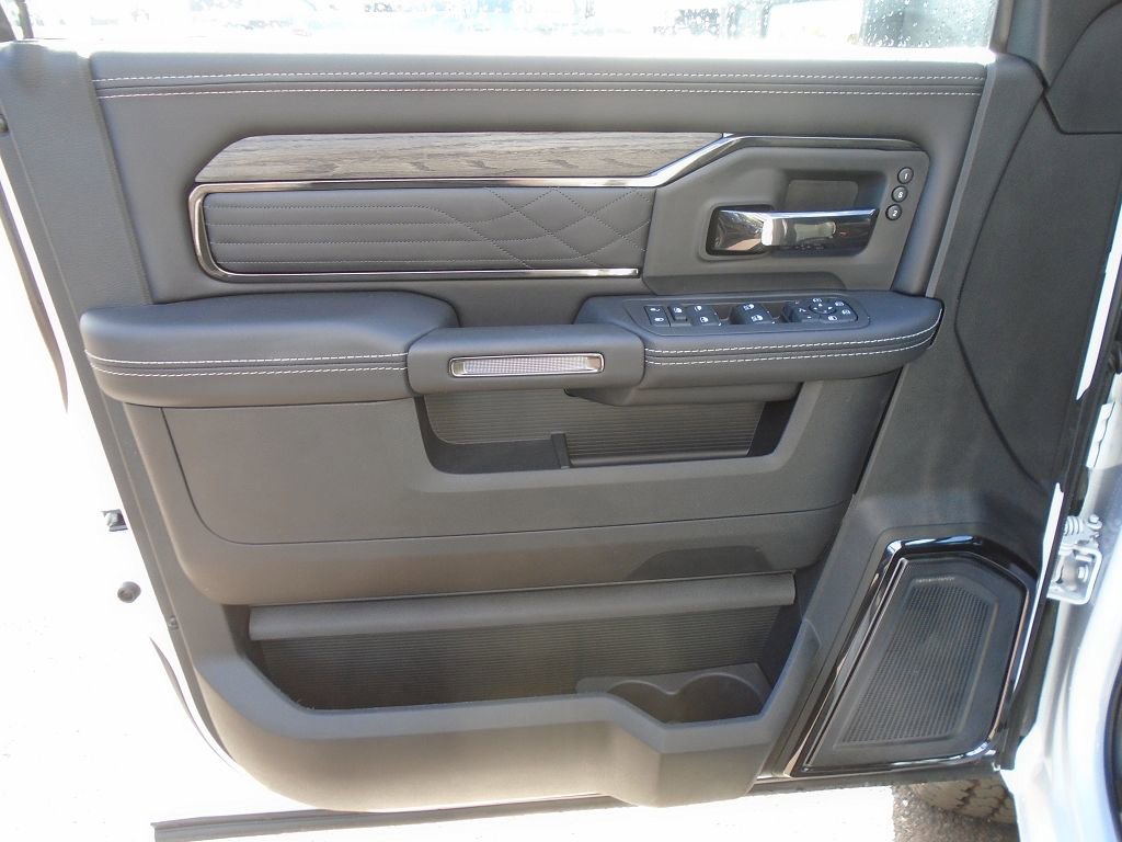 New 2025 RAM 2500 Limited image 6