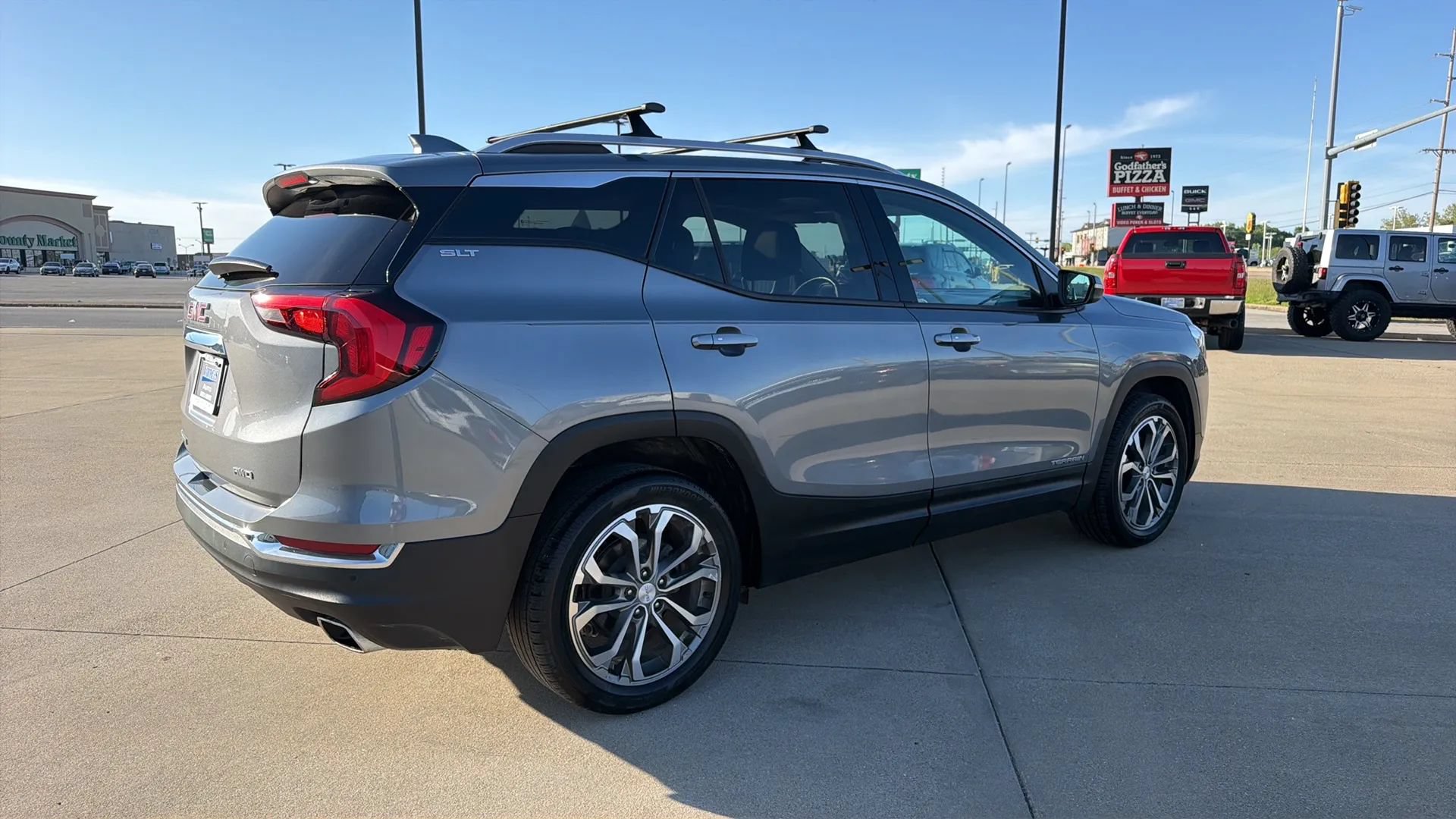 Used 2018 GMC Terrain SLT w/ Preferred Package AWD/4WD image 19