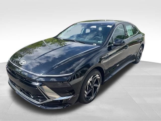 New 2026 Hyundai Sonata SEL FWD image 3