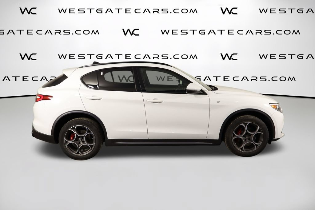 Used 2023 Alfa Romeo Stelvio Ti AWD/4WD image 50