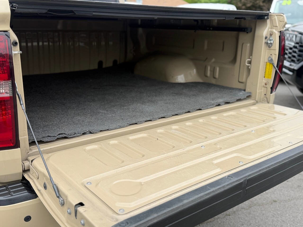 Used 2017 Toyota Tundra Limited w/ Limited Premium Package AWD/4WD image 67