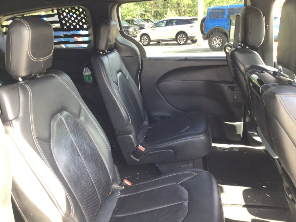 Used 2019 Chrysler Pacifica Touring-L Plus w/ S Appearance Package image 29