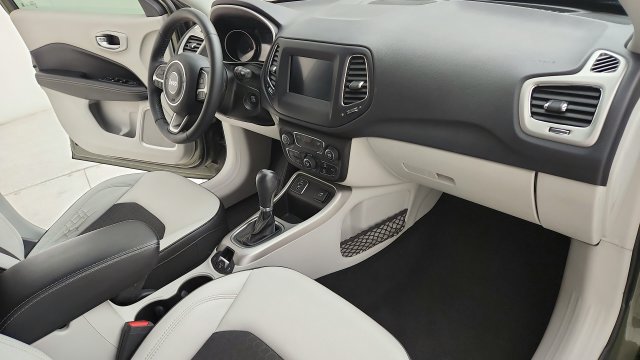 Used 2019 Jeep Compass Latitude FWD image 17