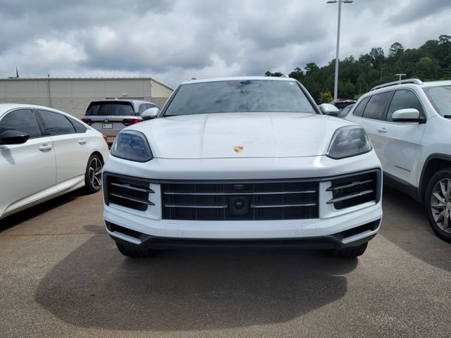 Used 2025 Porsche Cayenne w/ Premium Package Plus AWD/4WD image 2