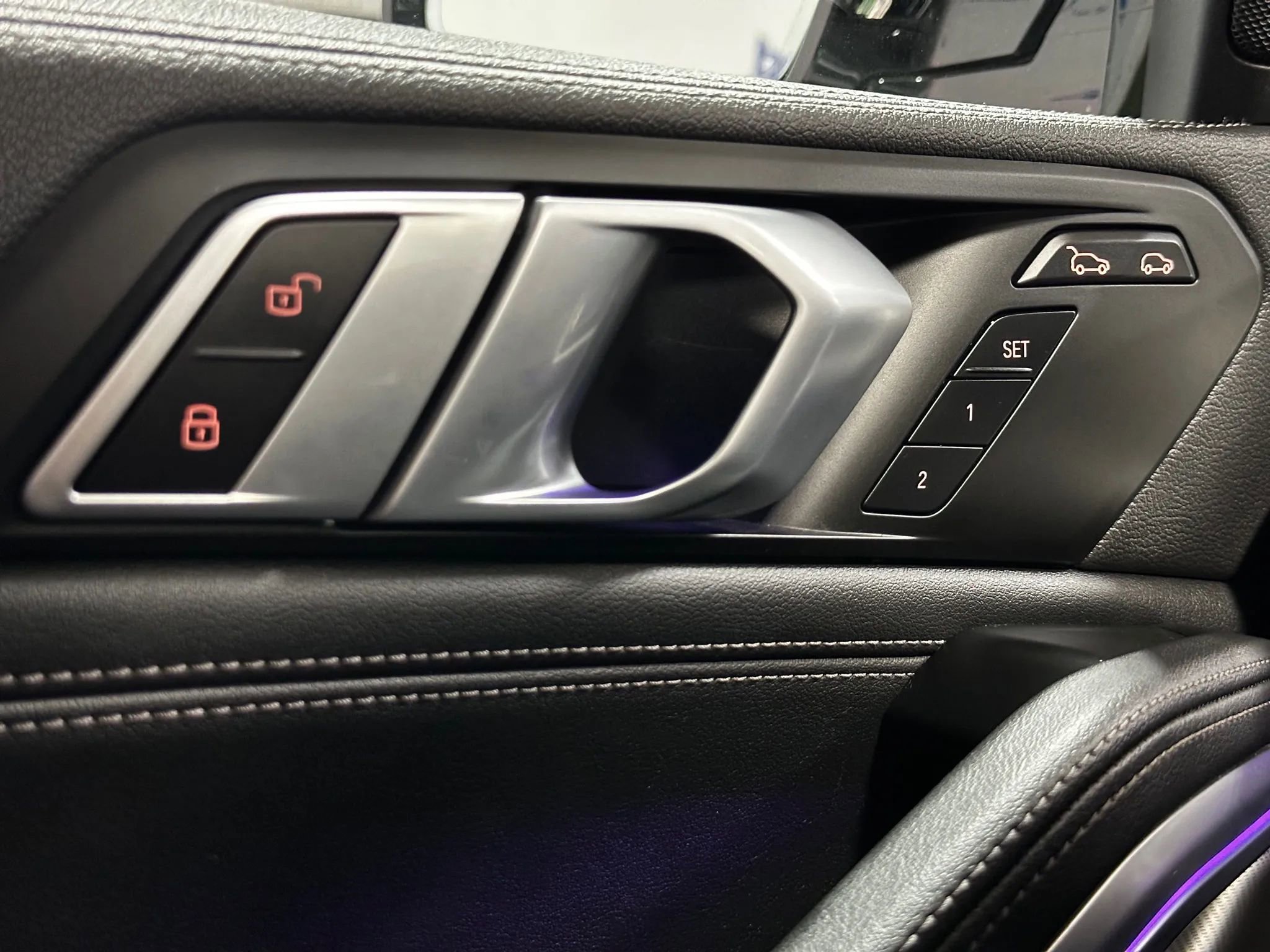 Used 2023 BMW X6 xDrive40i w/ Premium Package image 36