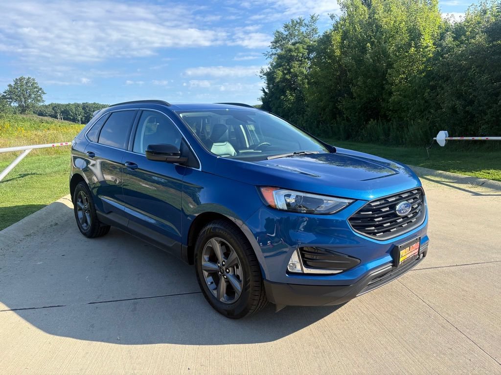 Used 2022 Ford Edge SEL w/ Sport Appearance Package AWD/4WD image 11
