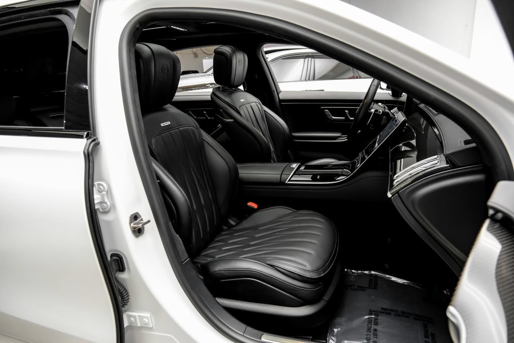 Used 2024 Mercedes-Benz S 63 AMG S w/ Carbon Fiber Exterior Package image 43