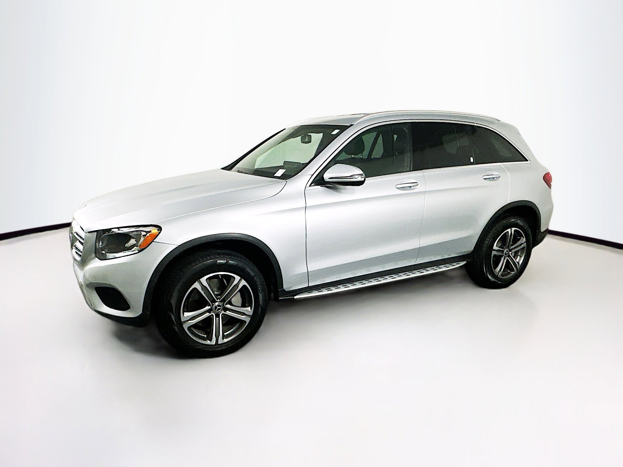 Used 2017 Mercedes-Benz GLC 300 4MATIC image 4