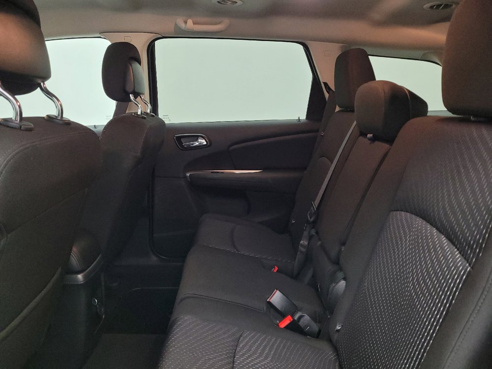 Used 2019 Dodge Journey SE image 18