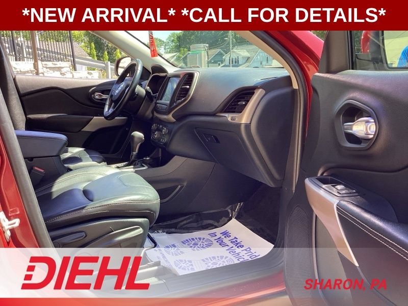 Used 2017 Jeep Cherokee Limited AWD/4WD image 13