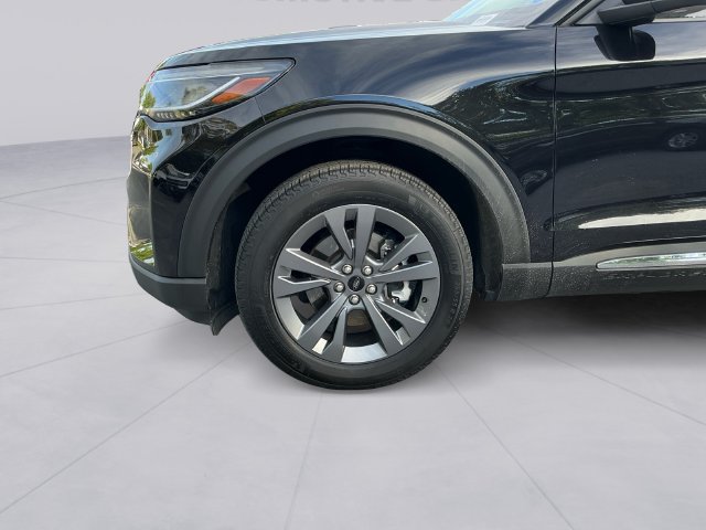 Certified 2025 Ford Explorer Active w/ Active Comfort Package AWD/4WD image 9