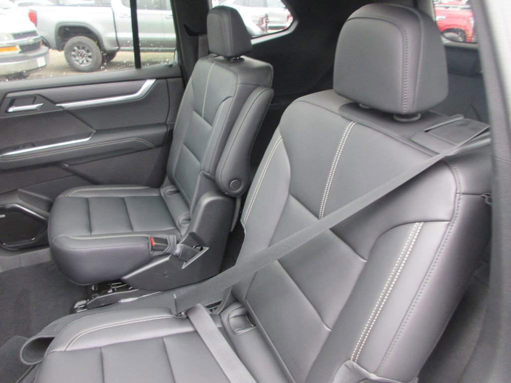 New 2026 GMC Acadia Elevation image 13