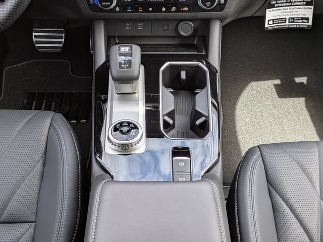 New 2026 Mitsubishi Outlander SEL Black Edition FWD image 21