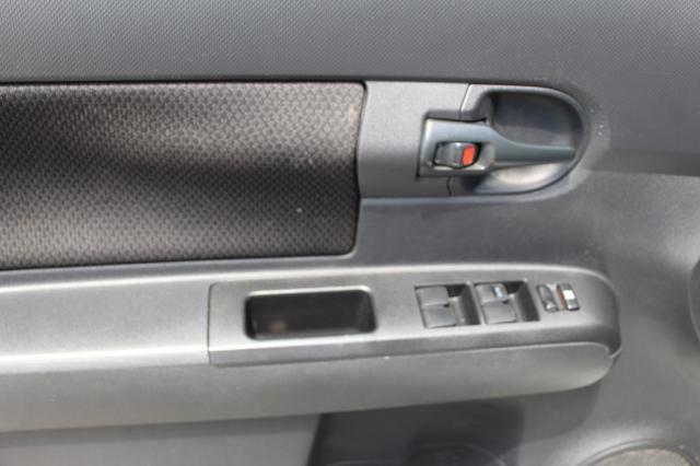 Used 2009 Scion xB FWD image 11