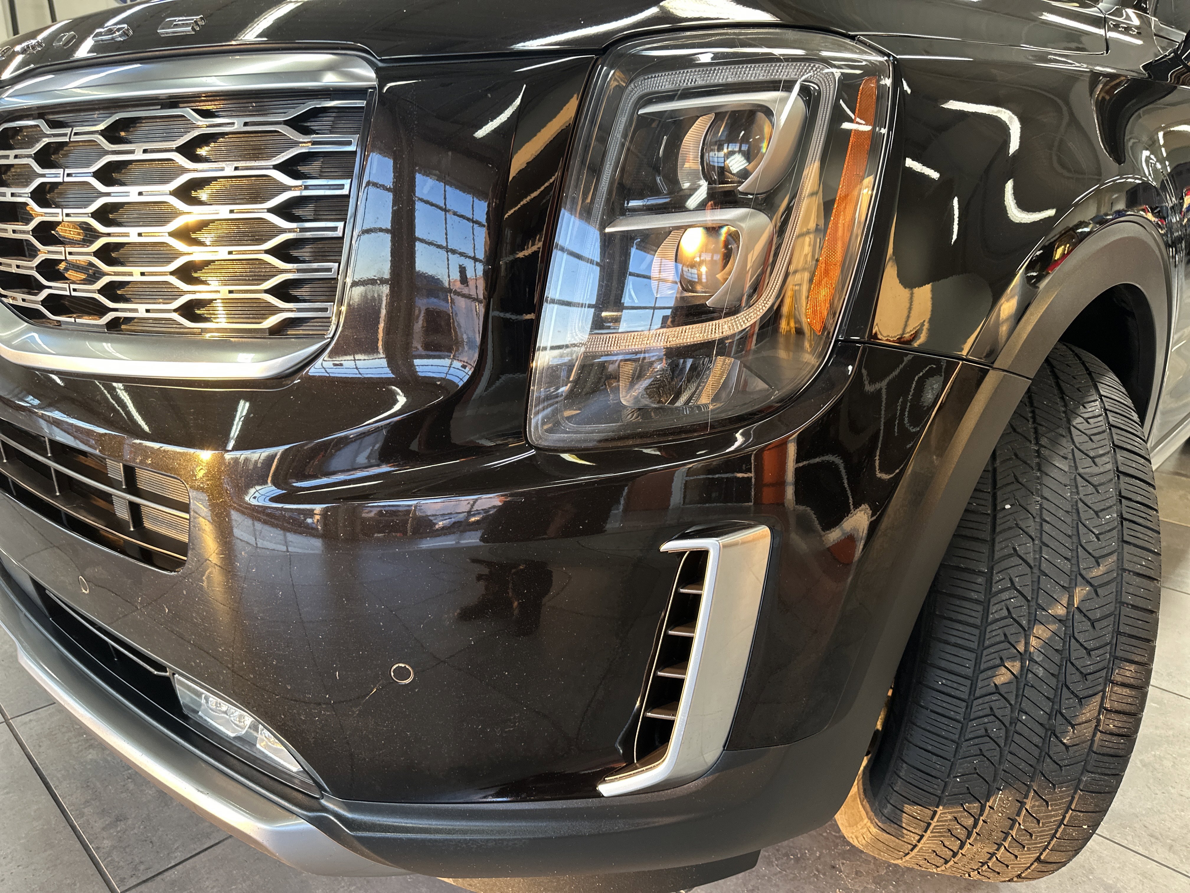 Used 2020 Kia Telluride SX w/ SX Prestige Package image 19