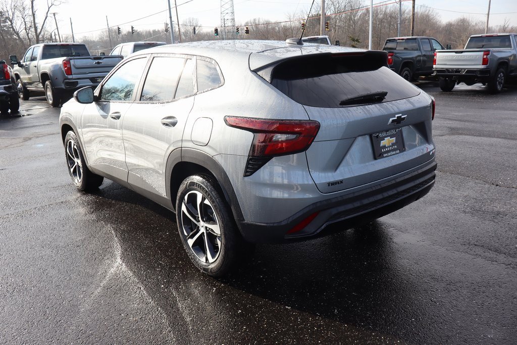 New 2026 Chevrolet Trax RS image 3