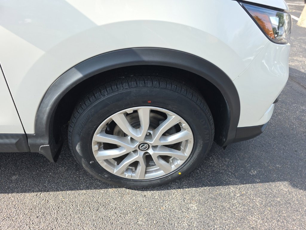 Used 2021 Nissan Rogue Sport SV AWD/4WD image 10
