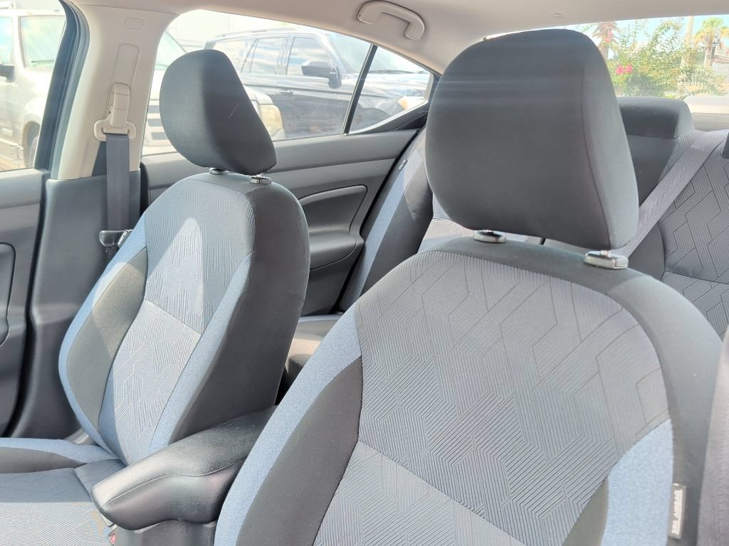 Used 2024 Nissan Versa SV FWD image 9