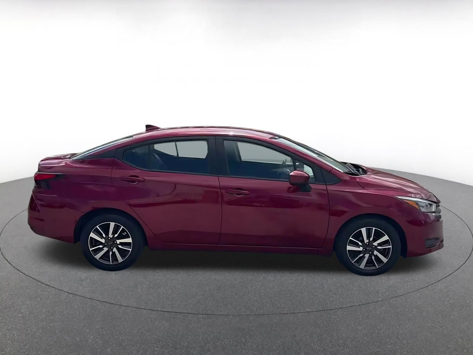 Used 2025 Nissan Versa SV image 16