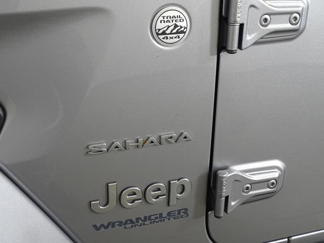 Used 2018 Jeep Wrangler Unlimited Sahara w/ Safety Group AWD/4WD image 39