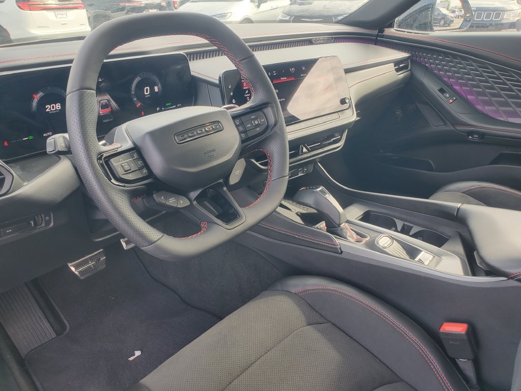 Used 2024 Dodge Charger Daytona Scat Pack w/ Plus Group AWD/4WD image 8