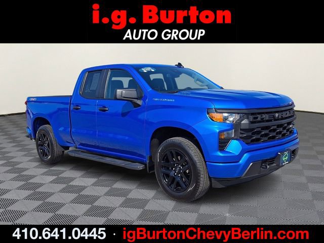 Certified 2025 Chevrolet Silverado 1500 Custom AWD/4WD image 1