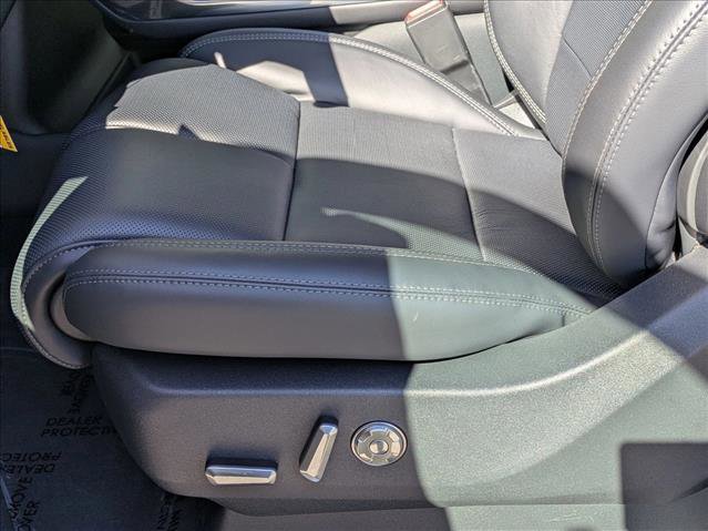 New 2025 Lincoln Navigator L Reserve AWD/4WD image 4