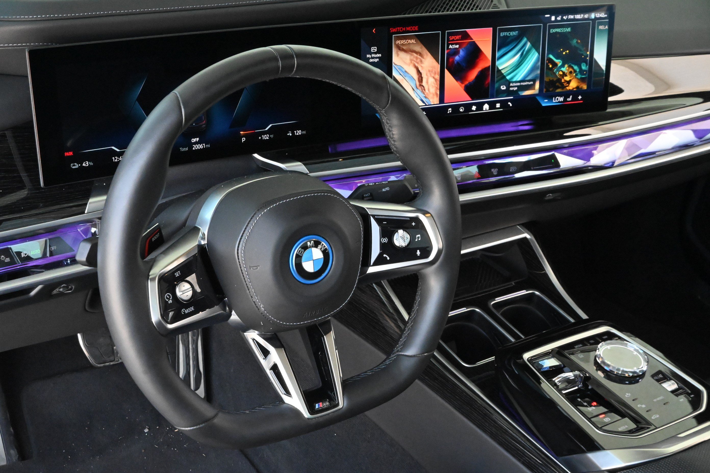 Certified 2024 BMW i7 eDrive50 w/ M Sport Package RWD image 13