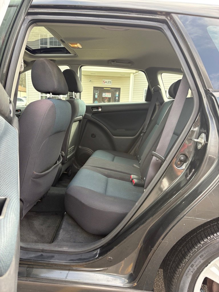 Used 2006 Toyota Matrix XR image 10