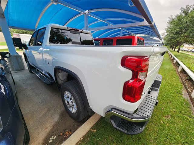 Used 2025 Chevrolet Silverado 2500 LT w/ Texas Edition AWD/4WD image 4