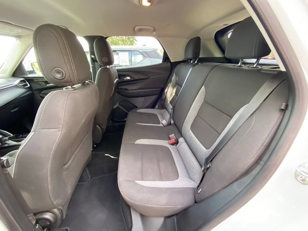 Used 2025 Chevrolet TrailBlazer LT w/ Driver Confidence Package AWD/4WD image 33