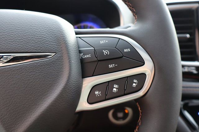 New 2026 Chrysler Pacifica Pinnacle AWD/4WD image 17