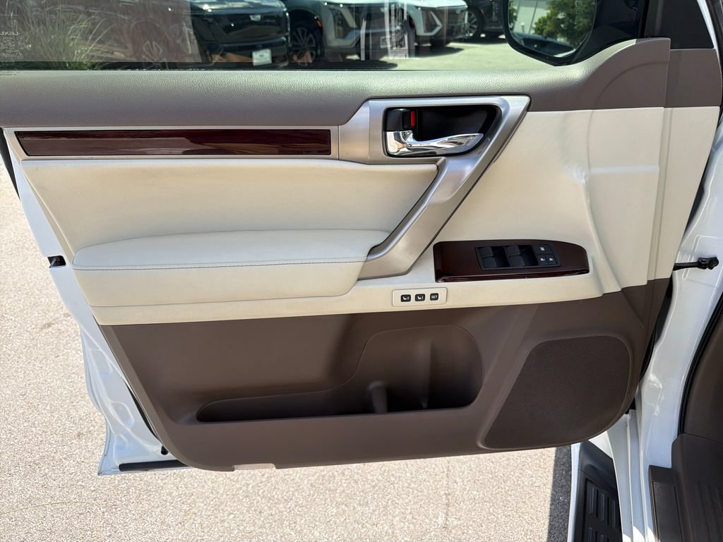 Used 2017 Lexus GX 460 Premium AWD/4WD image 18
