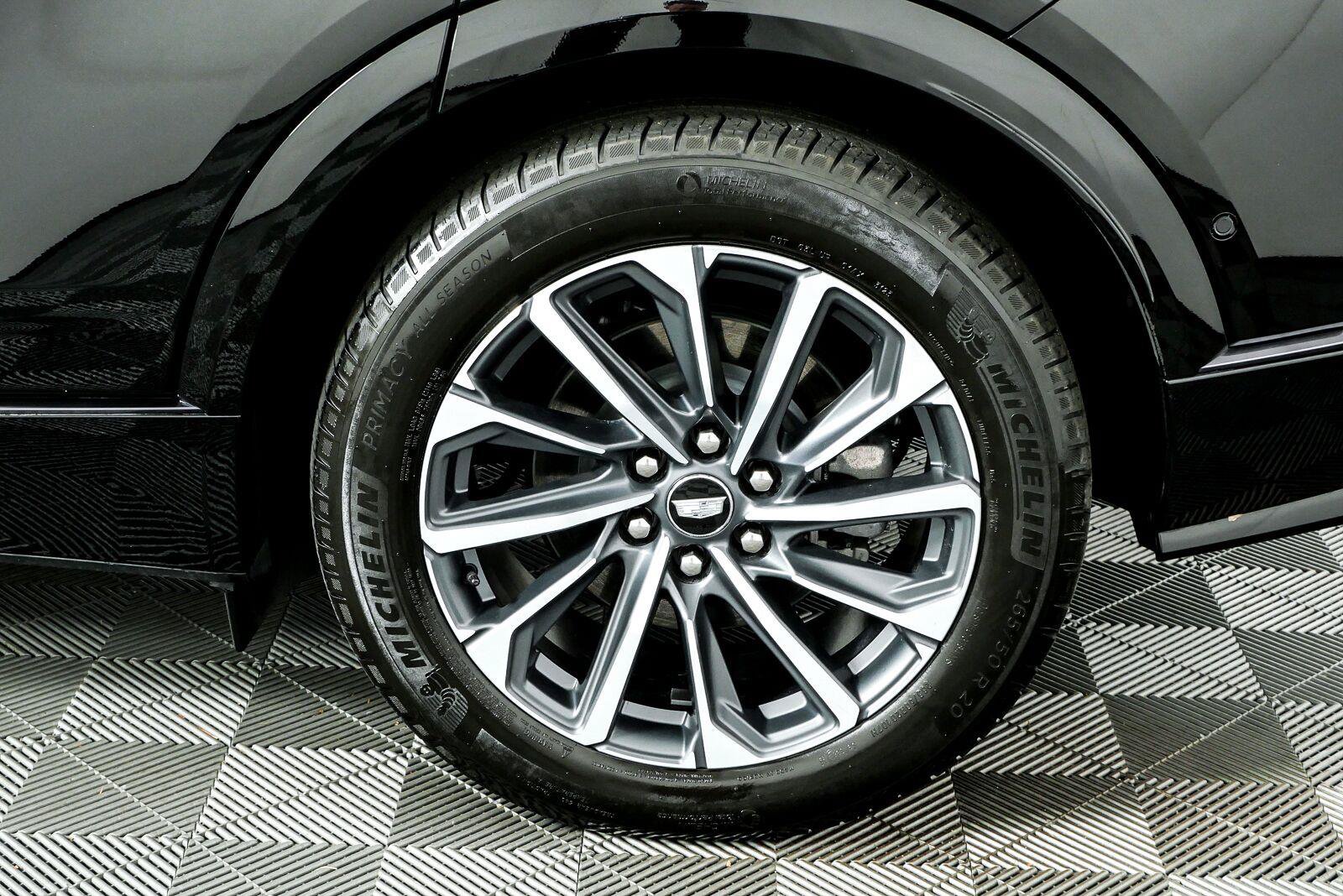 Certified 2024 Cadillac Lyriq Sport RWD image 37