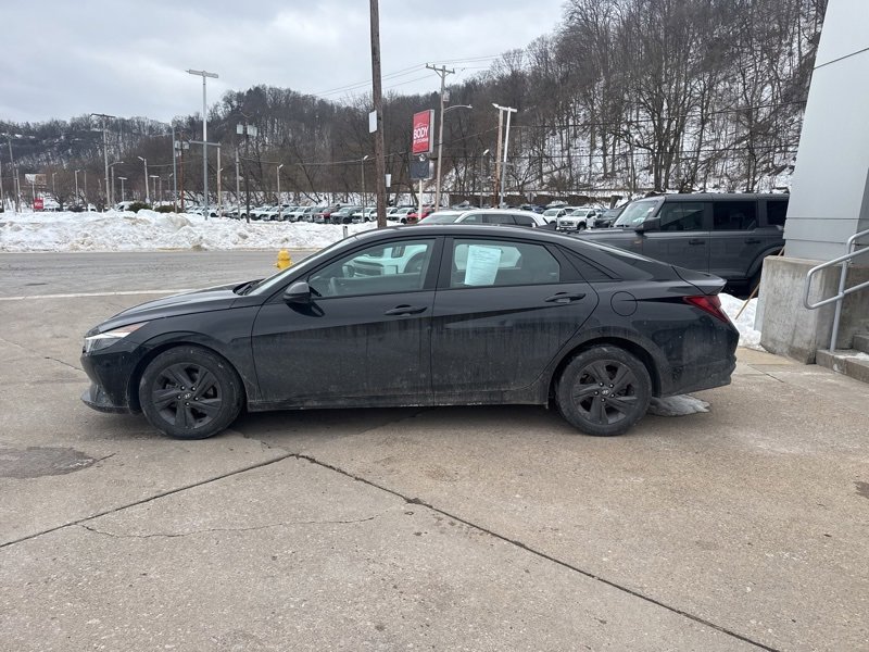 Used 2023 Hyundai Elantra SEL image 4