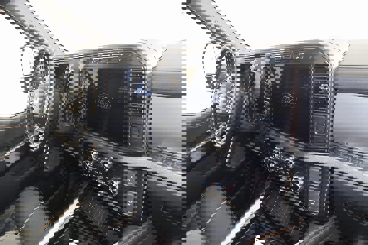 Used 2024 Ford F350 Platinum image 52