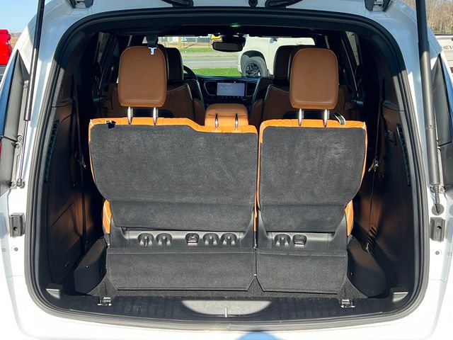 Used 2023 Chrysler Pacifica Pinnacle image 41