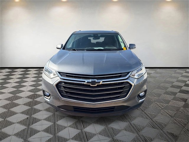 Used 2020 Chevrolet Traverse LT image 2