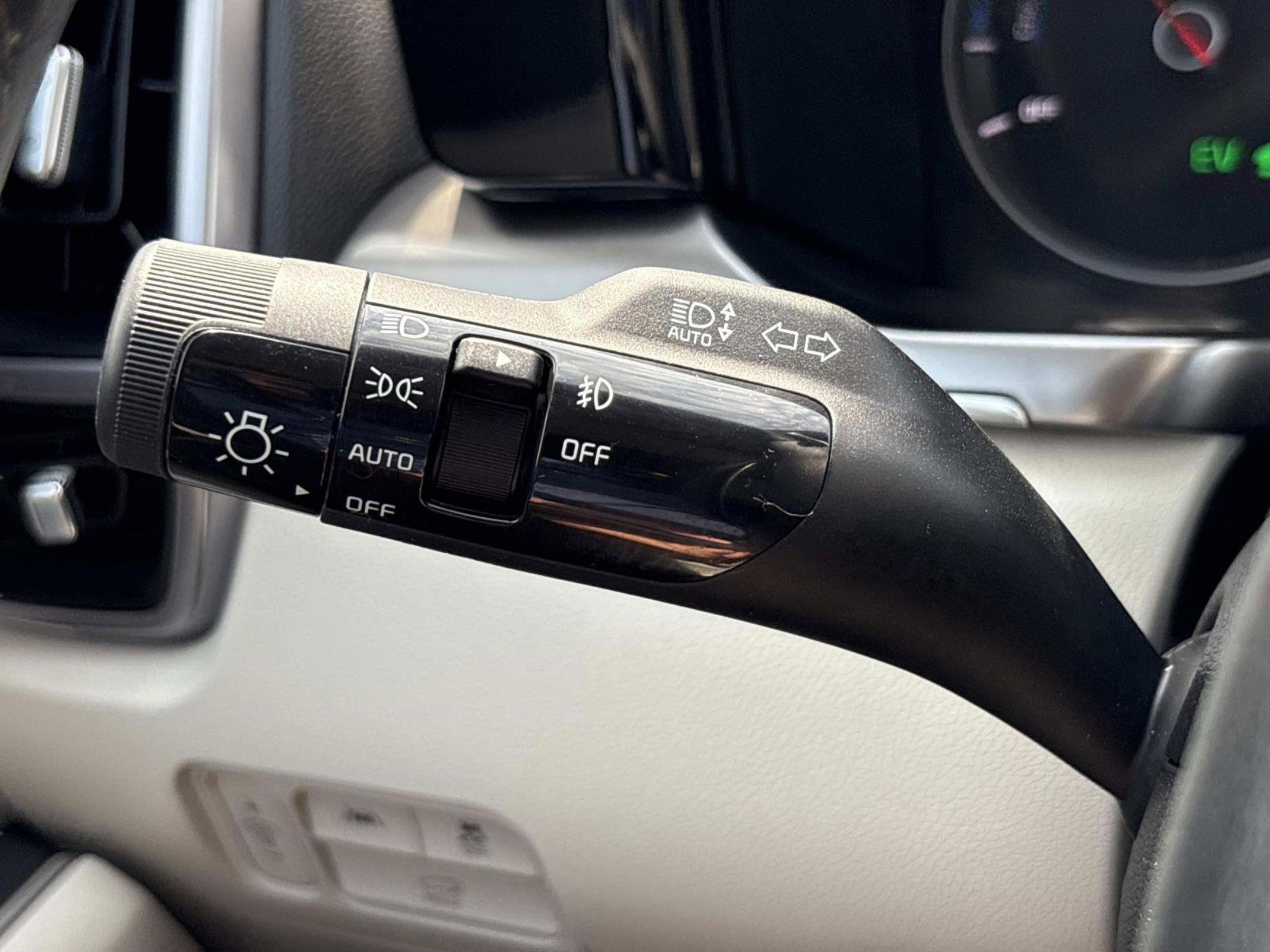 Used 2023 Kia Sorento EX image 30