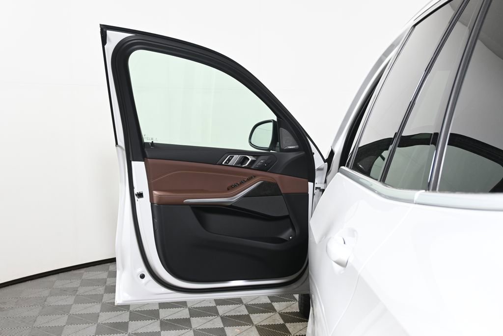 New 2026 BMW X5 xDrive50e AWD/4WD image 27