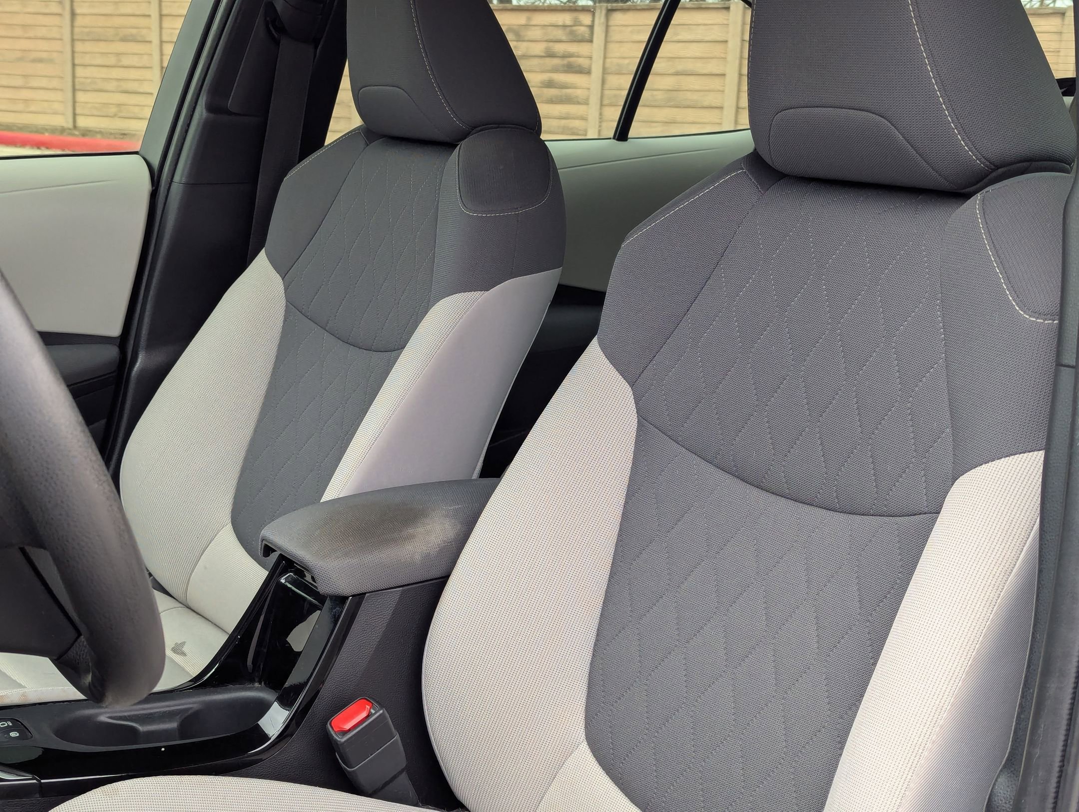 Used 2021 Toyota Corolla LE w/ Carpet Mat Package (TMS) image 14