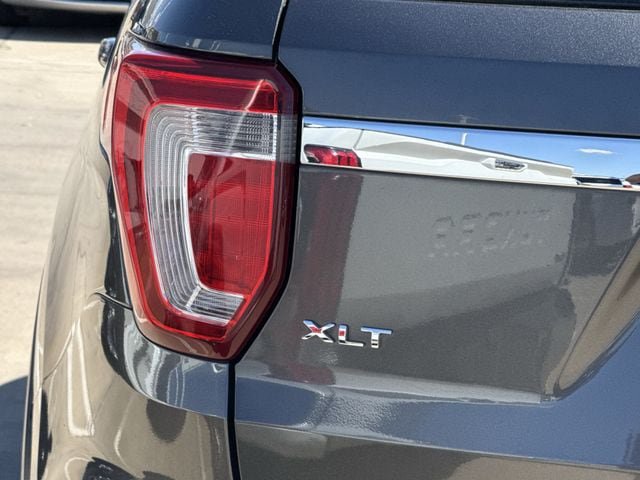 Used 2019 Ford Explorer XLT w/ Equipment Group 201A AWD/4WD image 6